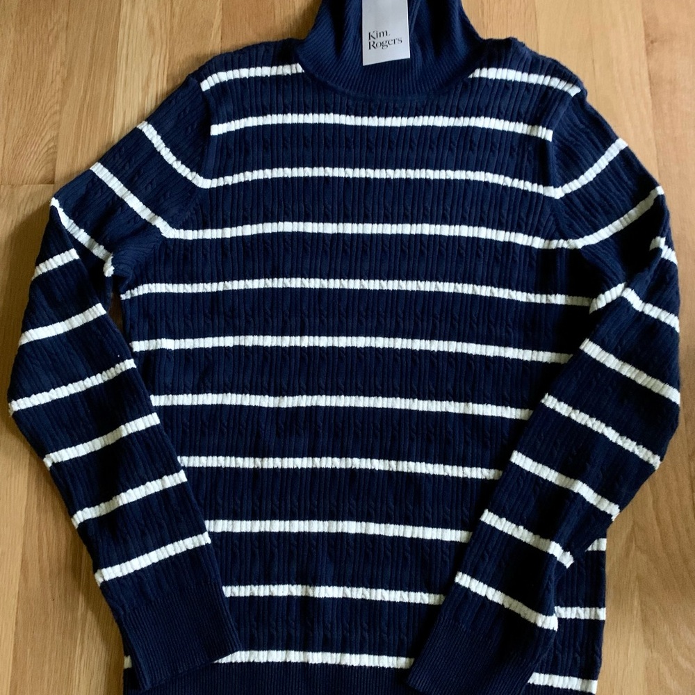 Cable turtleneck, size large, Kim Rogers NWT